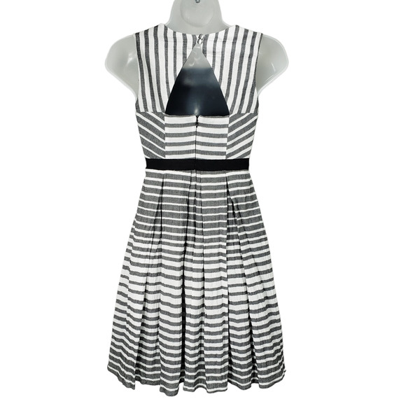 Eva Franco Saybrook Fit & Flare Dress Women 00P Striped Black White USA Cotton - Picture 3 of 12